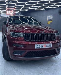 جیپ گراند شیرۆکی